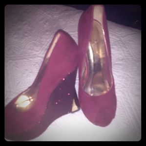 Sexxy Red High Wedges